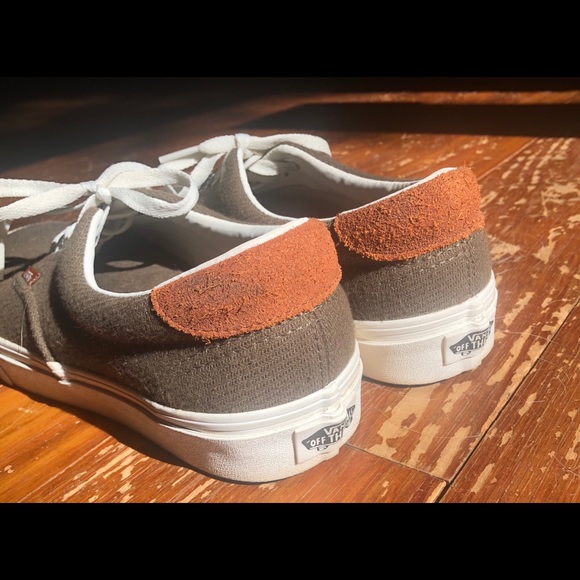 Vans - Picture 3 of 6